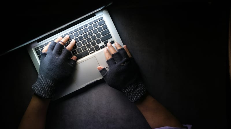 Steam Forums Used to Deliver XMRig via ClickFix